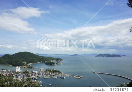 広島県福山市 鞆の浦 医王寺太子殿からの眺望 夏 57251875