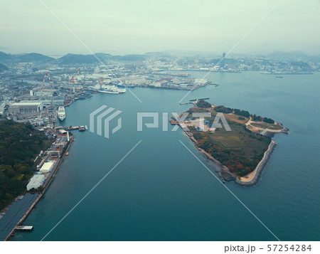 巌流島と下関港の空撮 57254284