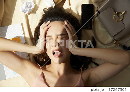 女性　ビジネス 57267505