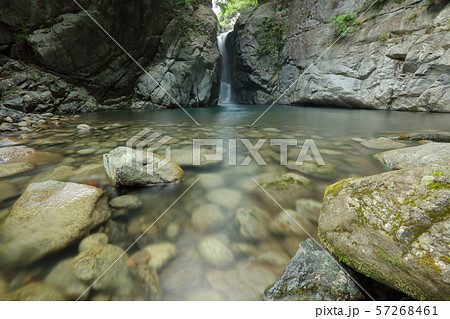 【山梨県】清水渓谷 一之釜　男滝 57268461