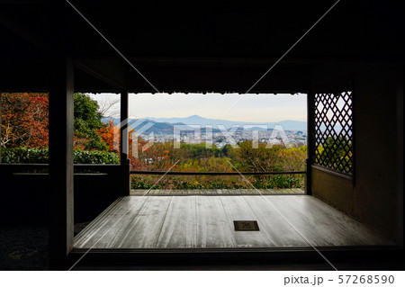 京都嵯峨　大河内山荘　月香亭より京都の街並みを望む 57268590