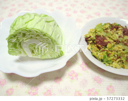 春キャベツとたまごのコンビーフ炒め 春キャベツとたまごのコンビーフ炒め 57273332