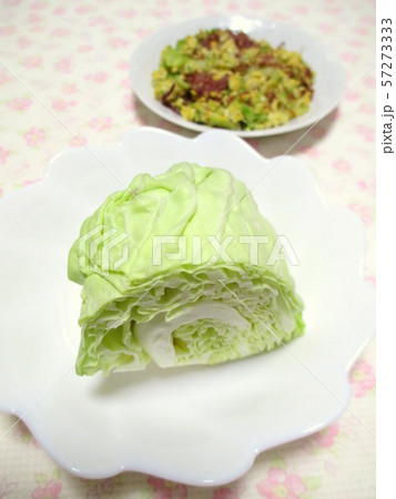 春キャベツとたまごのコンビーフ炒め 春キャベツとたまごのコンビーフ炒め 57273333