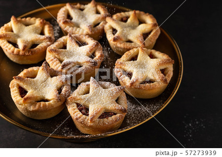 British Christmas mince pies on dark background. 57273939