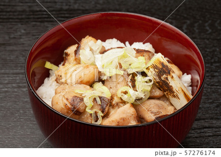 地鶏の炭火焼き丼 57276174
