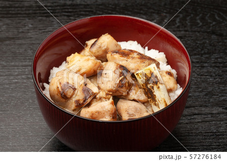 地鶏の炭火焼き丼 57276184