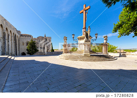 Avignon. Sculpture from a tree of the crucified Christ on an iron cross. 57280828