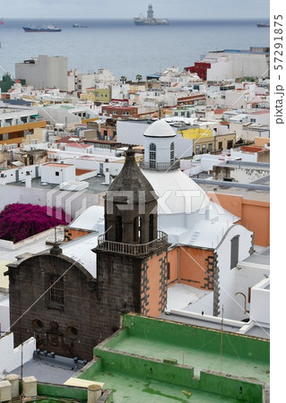 スペイン領、カナリア諸島、グランカナリア島、ラスパルマス、カテドラルからの眺め スペイン領、カナリア諸島、グランカナリア島、ラスパルマス、カテドラルからの眺め 57291875