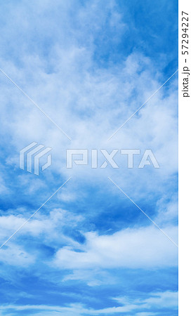 9月の空（縦） 57294227