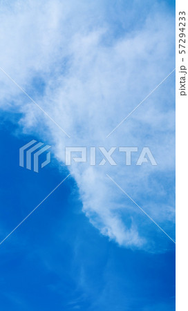 9月の空（縦） 57294233