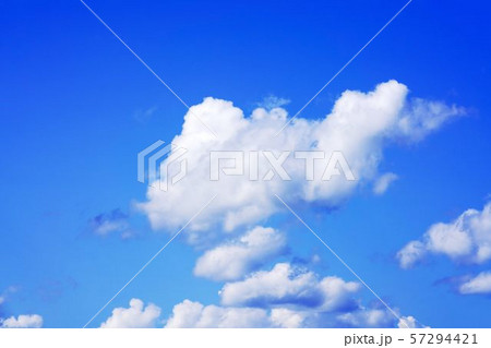 空　青空　雲 57294421