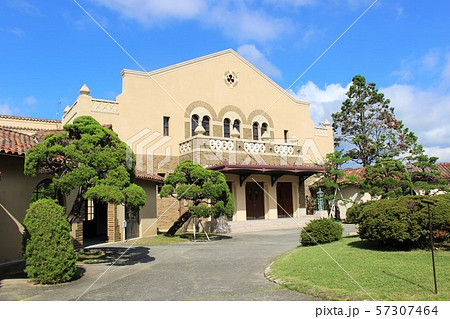 神戸女学院大学 57307464