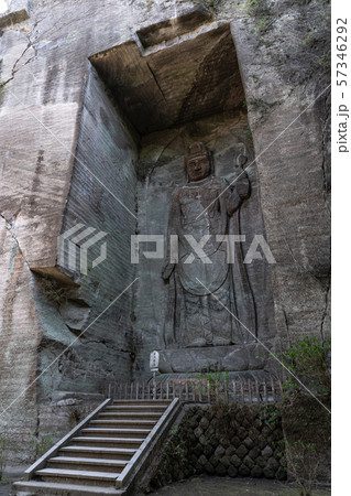 鋸山の百尺観音 57346292