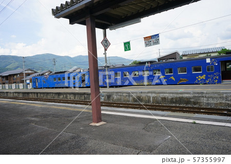 SLも走るJR釜石線遠野駅 57355997