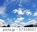 夏の青い空 57358037