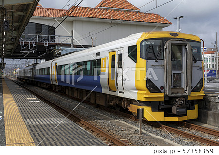 E257系特急さざなみ号 館山駅01 57358359