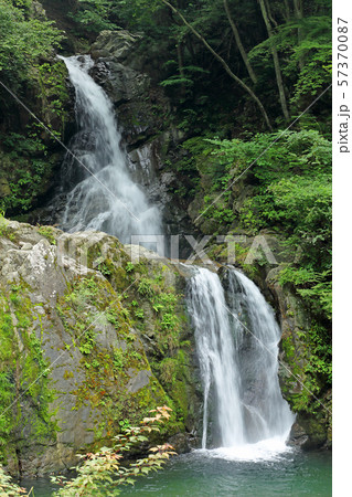 初秋の滝ー龍神の滝 群馬県上野村 初秋の滝ー龍神の滝 群馬県上野村 57370087