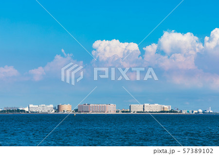 (千葉県-都市風景)若洲海浜公園から望む舞浜岸の風景３ 57389102