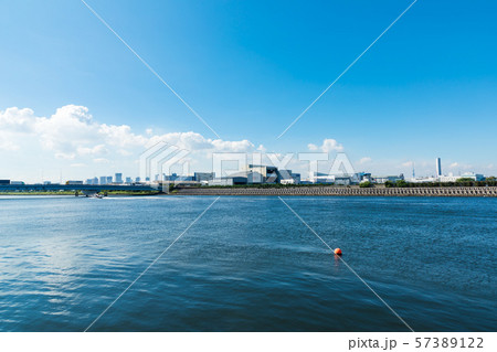 (東京都-都市風景)若洲海浜公園から望む新木場側の風景１ 57389122