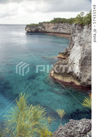 ニューカレドニア  ロイヤルティ諸島　マレ島の勇士の跳躍 57433549
