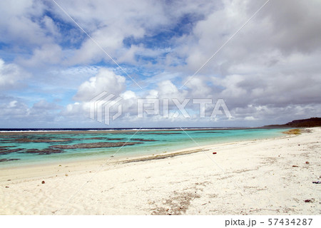 ニューカレドニア  ロイヤルティ諸島　マレ島　パソビーチ 57434287