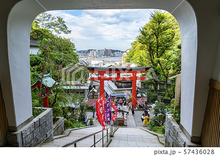 【神奈川県】江島神社　朱の鳥居 57436028