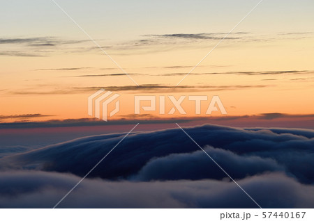 雲海と朝焼け（北海道） 57440167