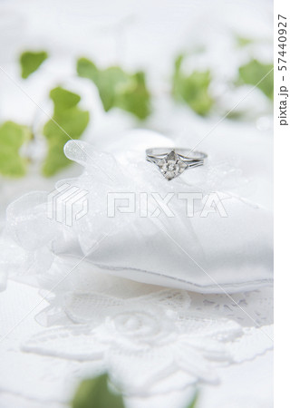 婚約指輪 57440927