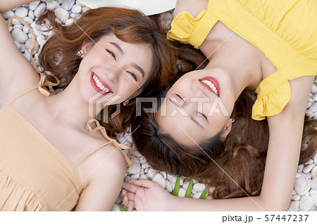 女性　ライフスタイル　旅行 57447237