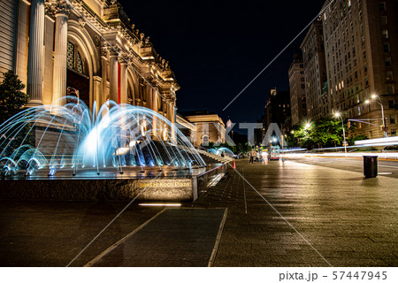 Water in movement in front of the MET Water in movement in front of the MET 57447945