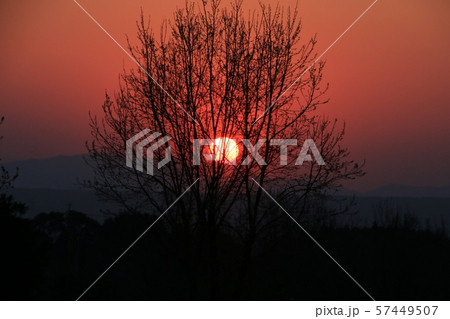 あの日の夕日の写真素材 [57449507] - PIXTA 