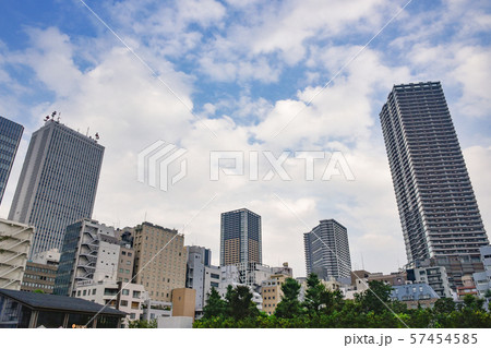 都市風景　サンシャイン６０と新豊島区役所　東京都南池袋 57454585