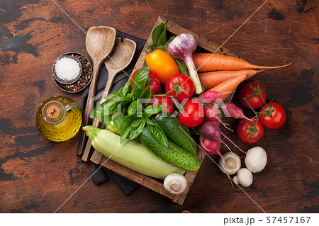 Assorted raw organic vegetables Assorted raw organic vegetables 57457167