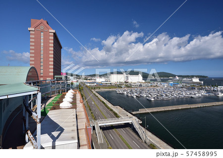 北海道小樽市のベイエリアの風景を撮影 北海道小樽市のベイエリアの風景を撮影 57458995