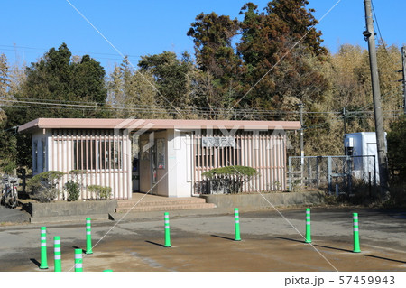 猿田駅 駅舎 (寄り構図) 猿田駅 駅舎 (寄り構図) 57459943