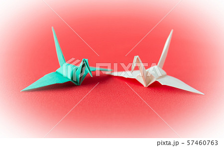 折鶴　祈り　折り紙　おりがみ　2羽　認知症予防 57460763