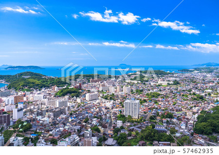 《山口県》下関市中心街・夏の青い空 《山口県》下関市中心街・夏の青い空 57462935