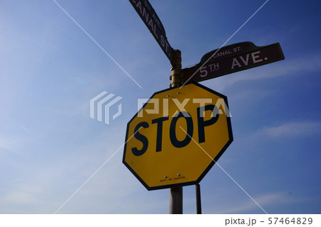 英語表記のSTOP標識 英語表記のSTOP標識 57464829