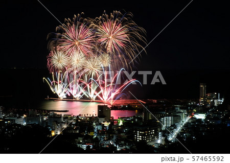 2019年6月16日の熱海海上花火大会 2019年6月16日の熱海海上花火大会 57465592