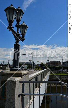 半田運河の秋 57466084