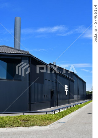 半田運河の秋 57466124