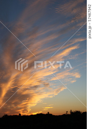 秋の夕焼雲 秋の夕焼雲 57467942