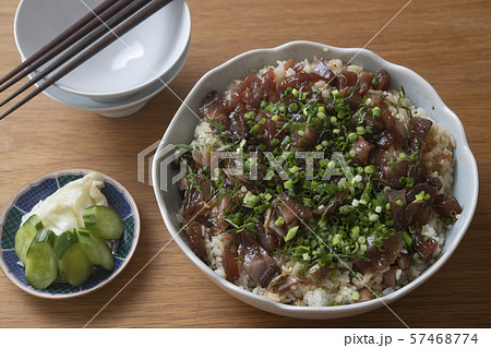 手こね寿司と胡瓜の漬物 57468774