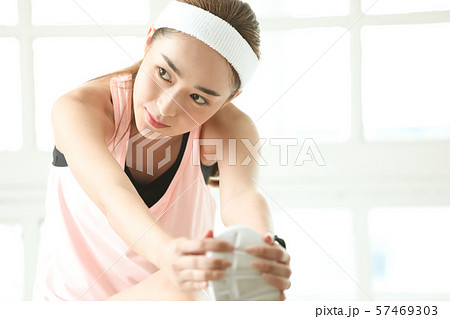 女性　スポーツ　ヘルシー 57469303