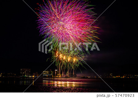 諏訪湖 全国新作花火競技大会 57470923