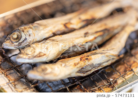 トビウオ(アゴ)の炭火焼きBBQ・bbq・炭火焼・網焼・備長炭・七輪・キャンプ・食事・飛び魚 トビウオ(アゴ)の炭火焼きBBQ・bbq・炭火焼・網焼・備長炭・七輪・キャンプ・食事・飛び魚 57473131