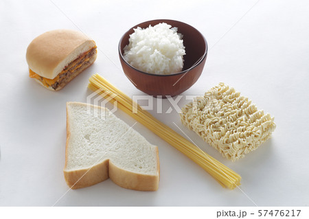 炭水化物の摂取量を少し減らしてダイエットする 57476217