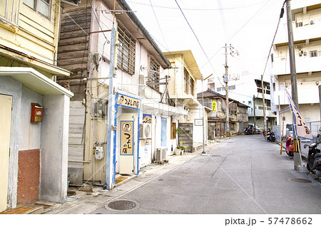 那覇市 壺屋の路地裏 那覇市 壺屋の路地裏 57478662
