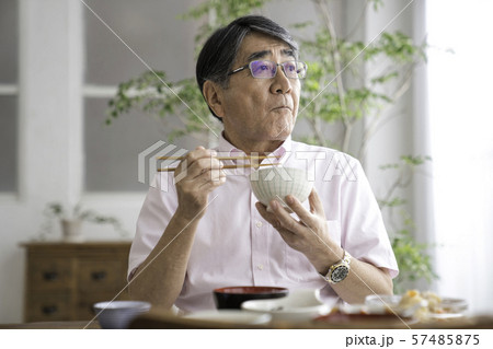 一人暮らし 孤独 一人暮らし 孤独 57485875