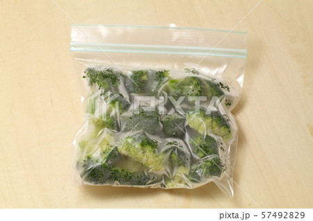 冷凍野菜 カット野菜の冷凍保存 ブロッコリーの写真素材